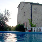 la fattoria con la piscina